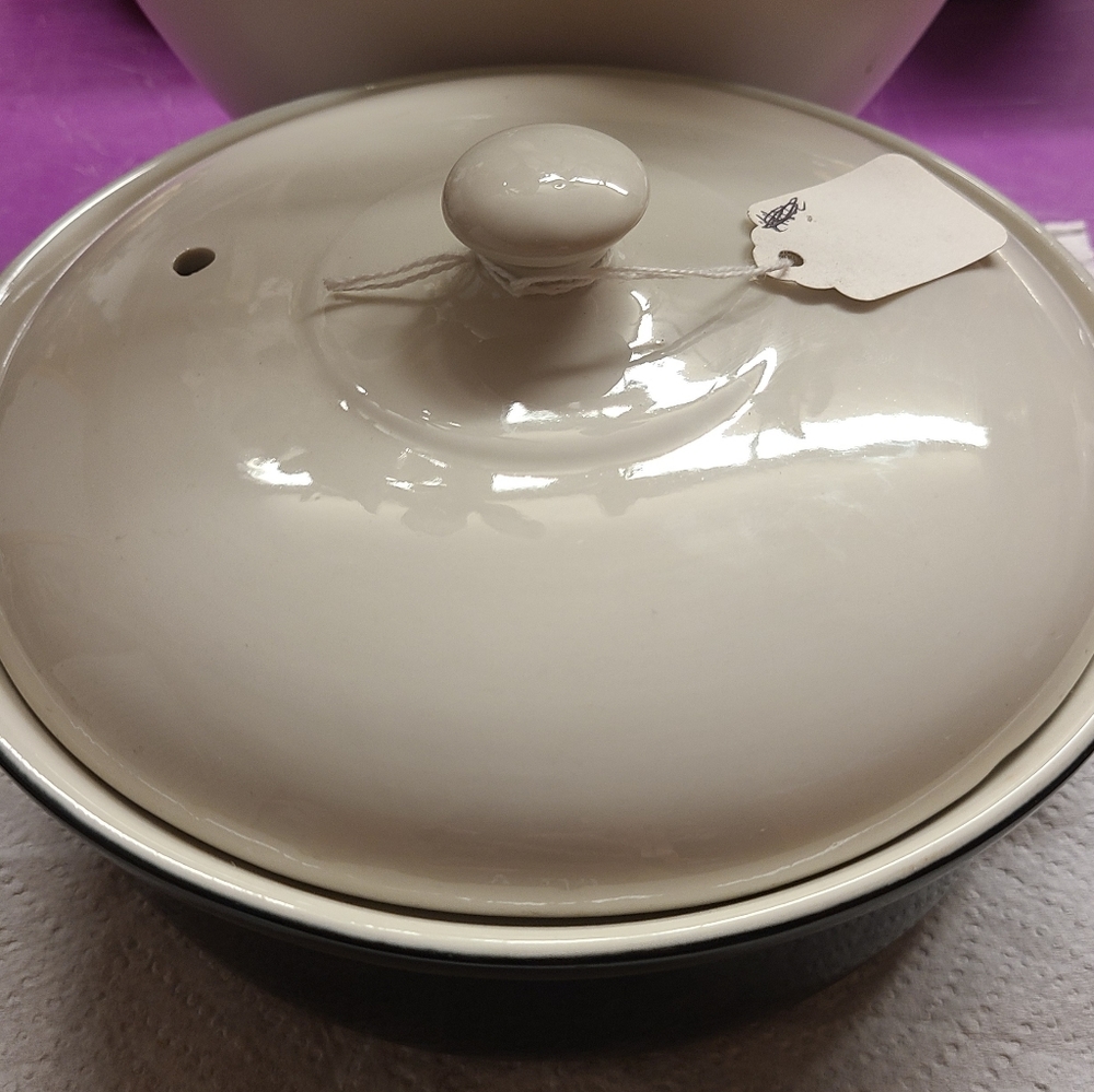 Vintage Hall's covered casserole dish